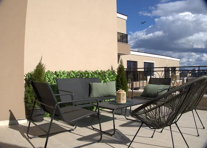 Panorama View Free Parking